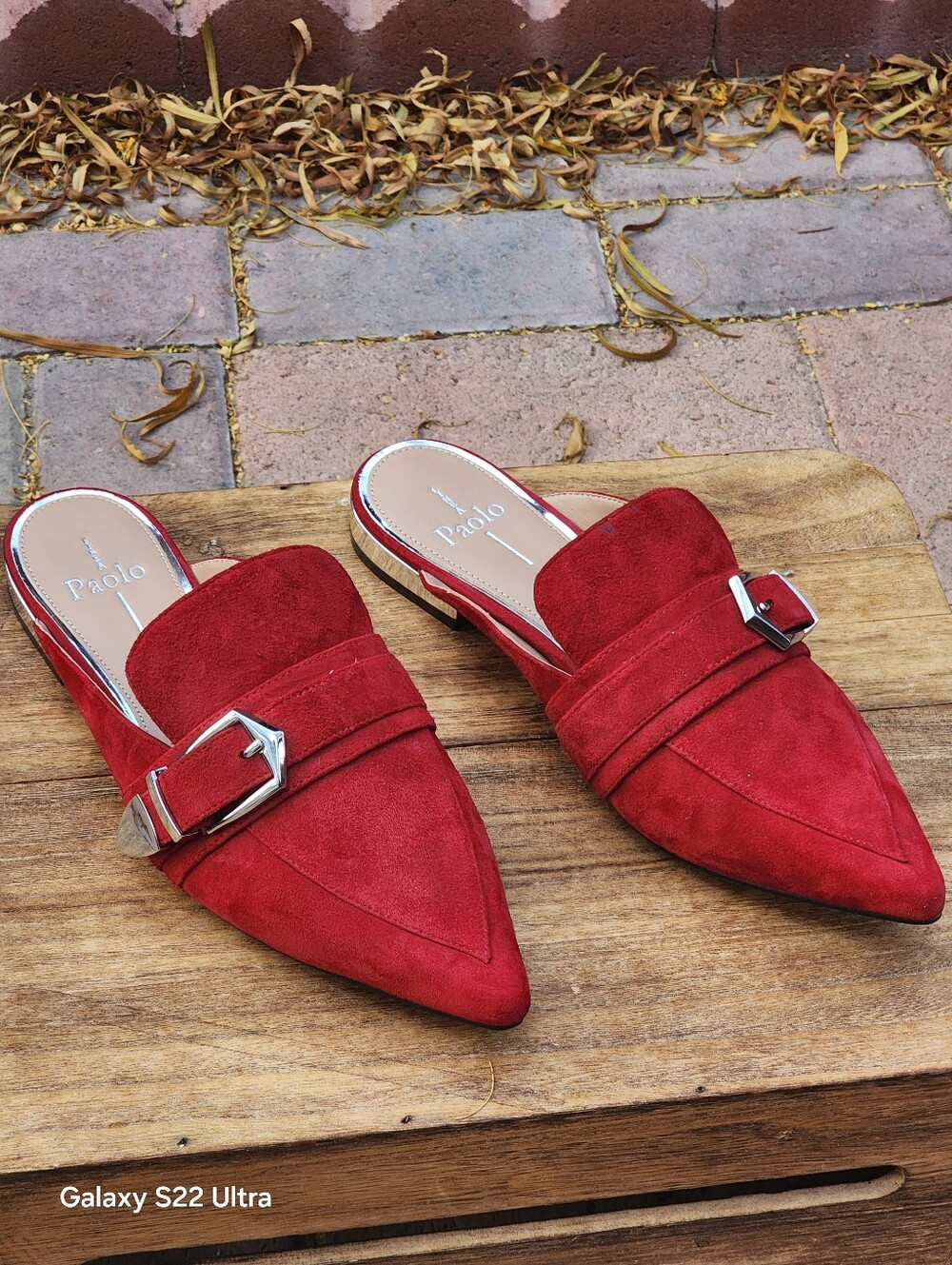 Linea Paolo Women's Ace Red Buckle Pointed Toe Mule Size 9 - Picture 3 of 8
